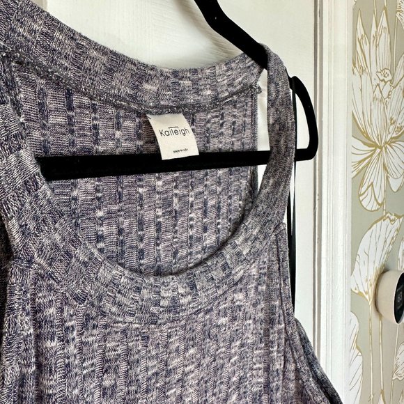 Gradie Split Back Knit Top Size L - Picture 3 of 8